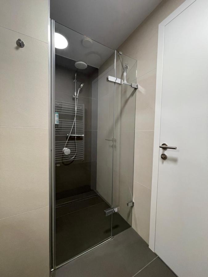 Sag Sky Park Residence Free Parking And Wi-Fi Bratislava Bagian luar foto