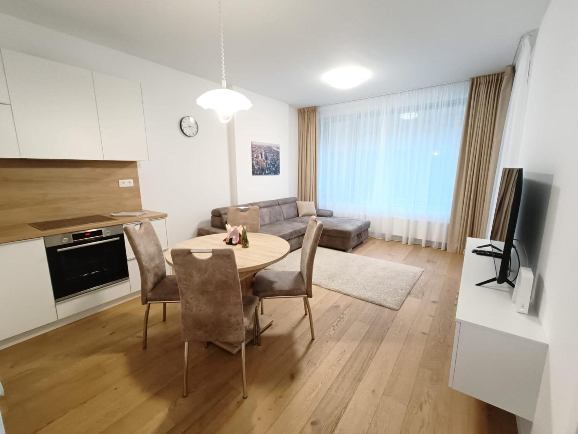 Sag Sky Park Residence Free Parking And Wi-Fi Bratislava Bagian luar foto